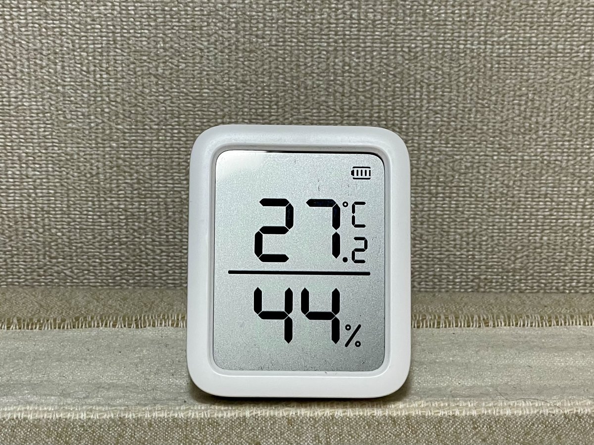 主寝室に置いたSwitchBot温湿度計プラス